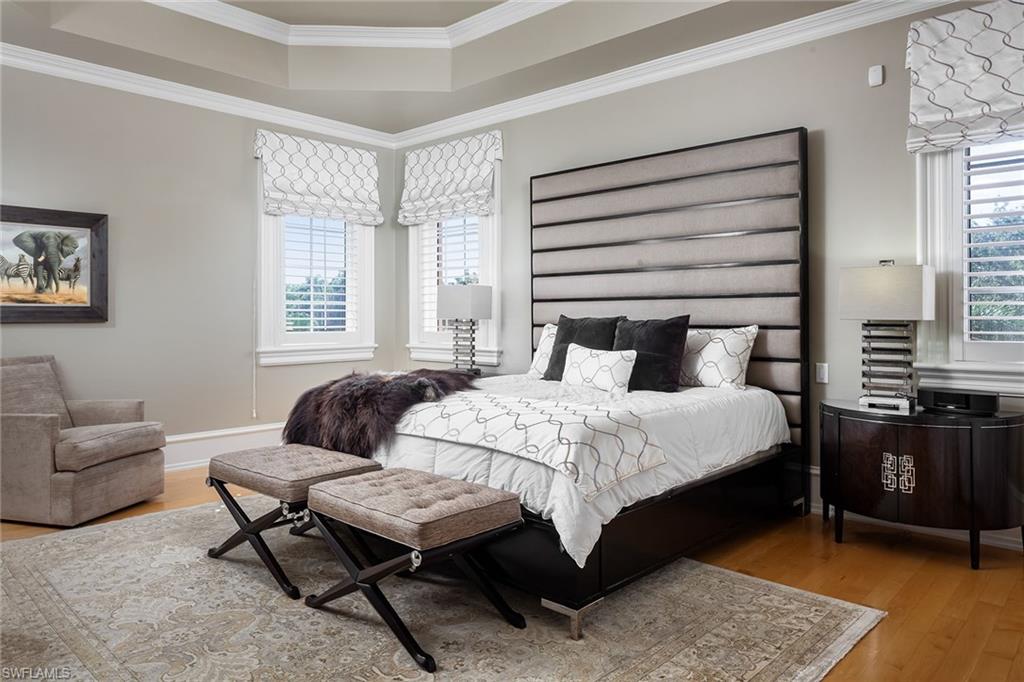 ESCADA AT TIBURON - Residential