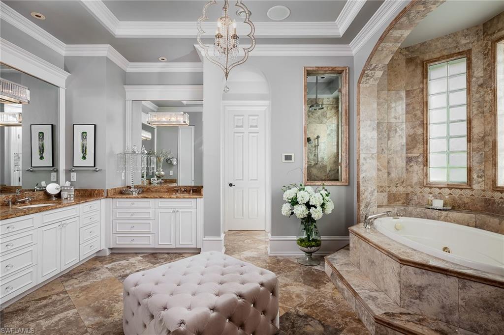 ESCADA AT TIBURON - Residential