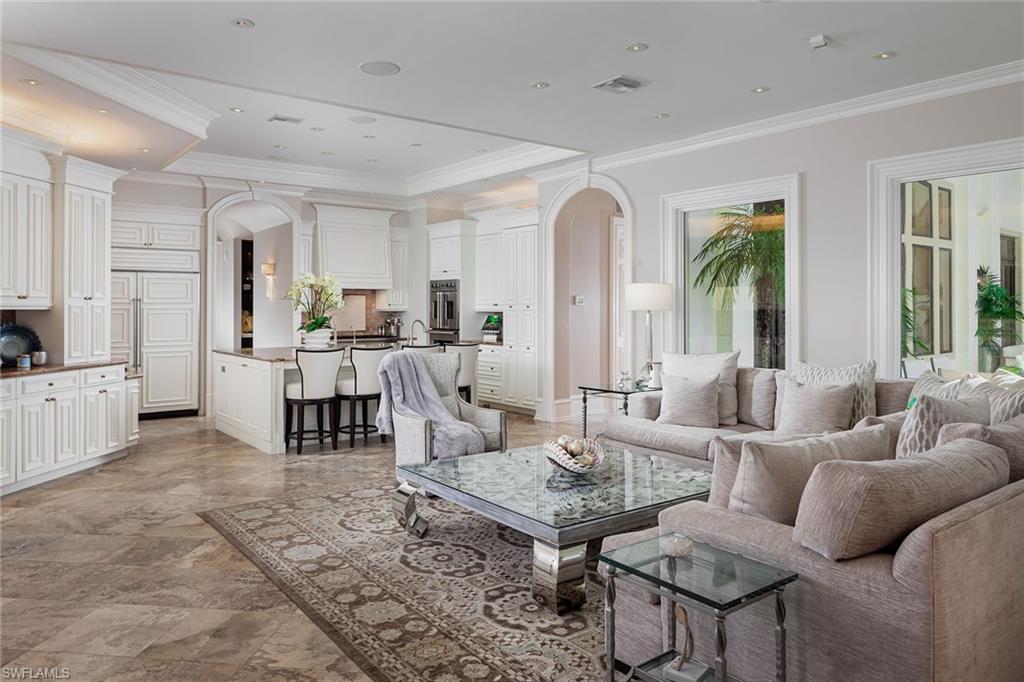 ESCADA AT TIBURON - Residential