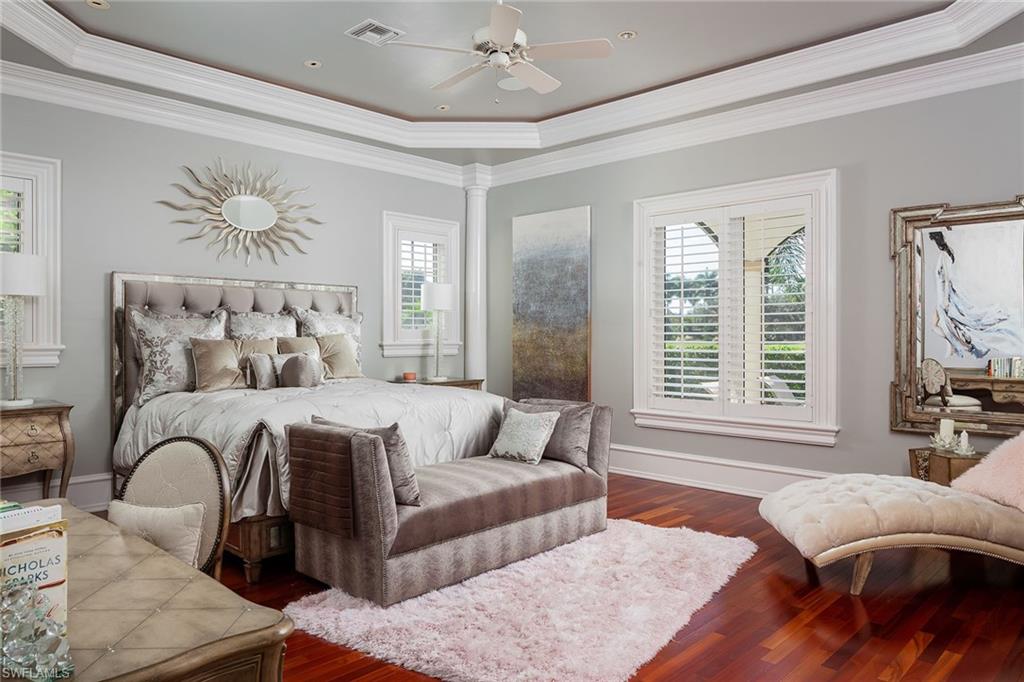 ESCADA AT TIBURON - Residential