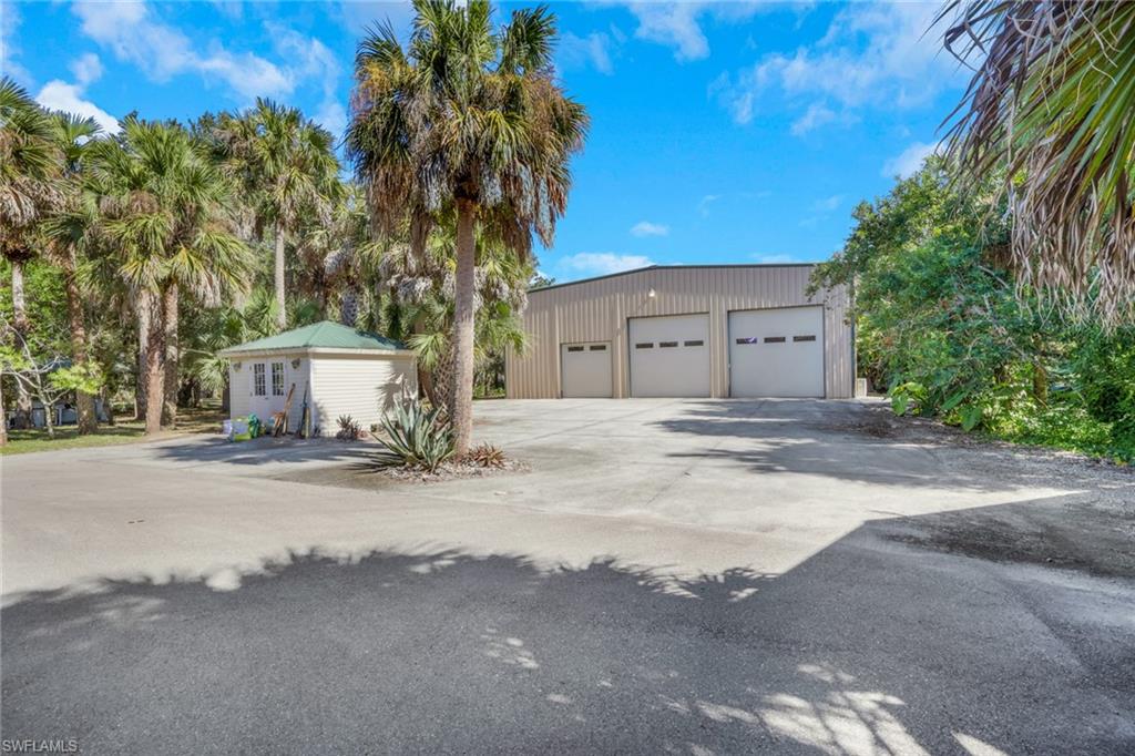 GOLDEN GATE ESTATES - Residential