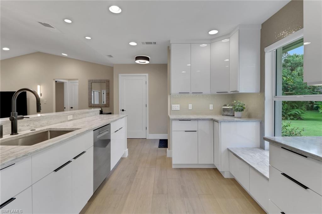 GOLDEN GATE ESTATES - Residential