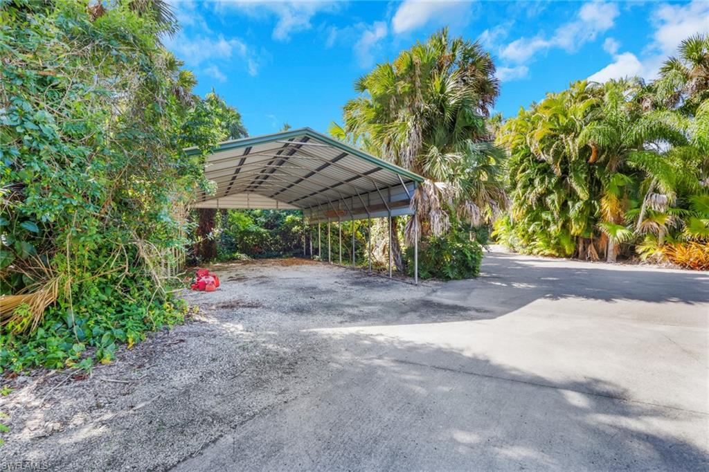 GOLDEN GATE ESTATES - Residential