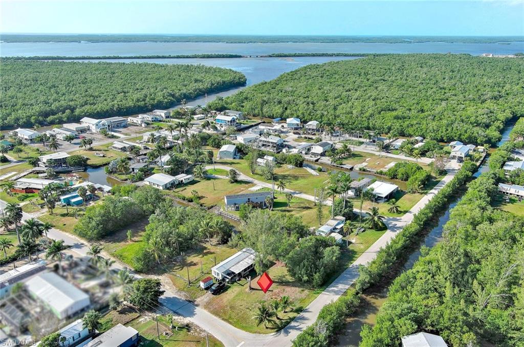 PLANTATION ISLAND - Land