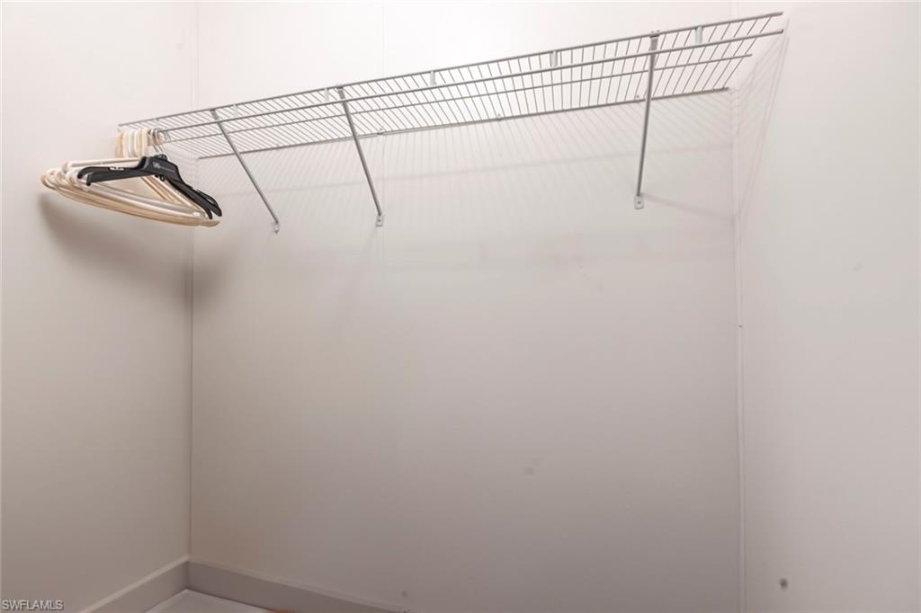 PELICAN POINTE - Residential