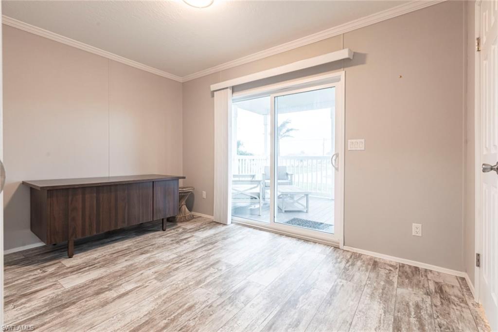 PELICAN POINTE - Residential