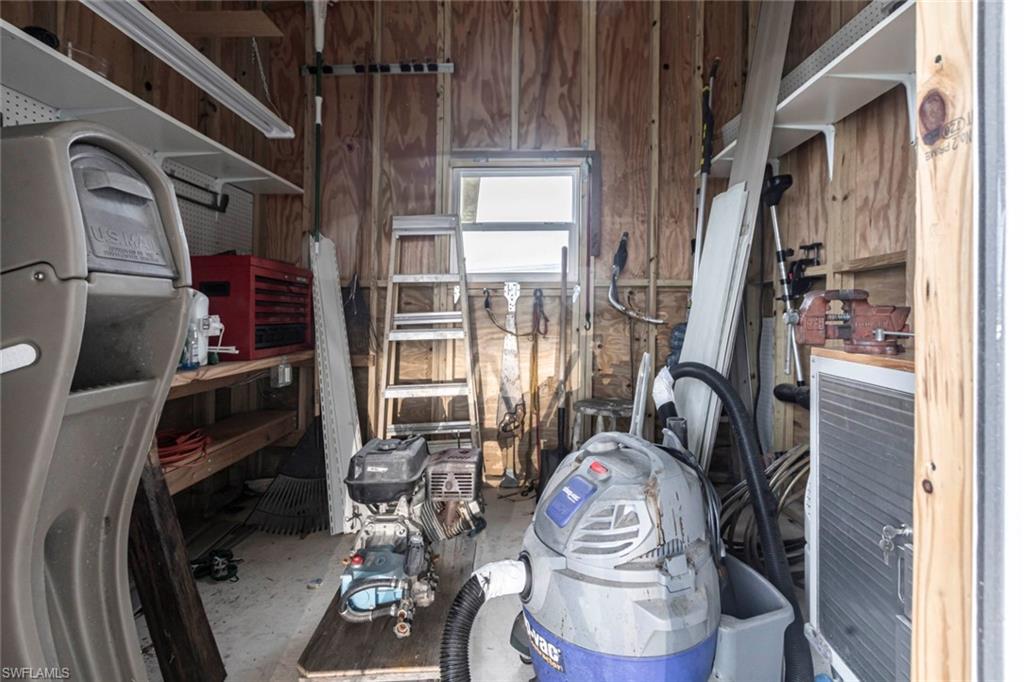 PELICAN POINTE - Residential