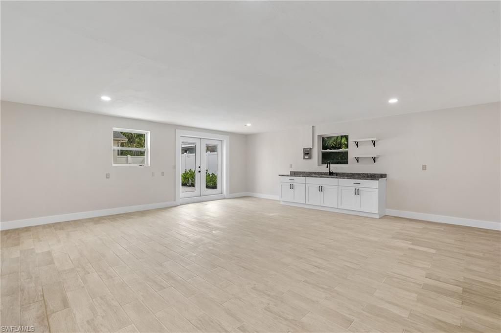 PALM GARDENS - Residential