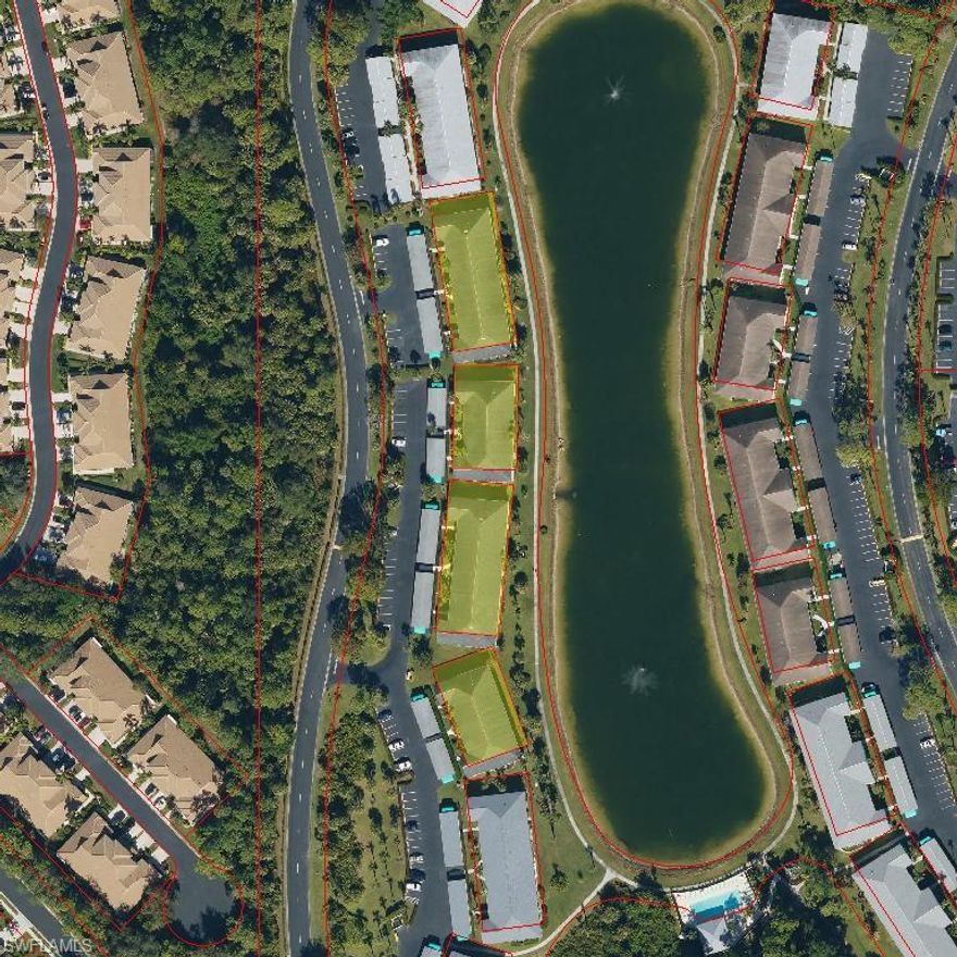 This first floor 2 bedroom/2 bath condo is located in East Naples just minutes to 5th Avenue and 3rd Street.
Carport is included and a host of amenities.