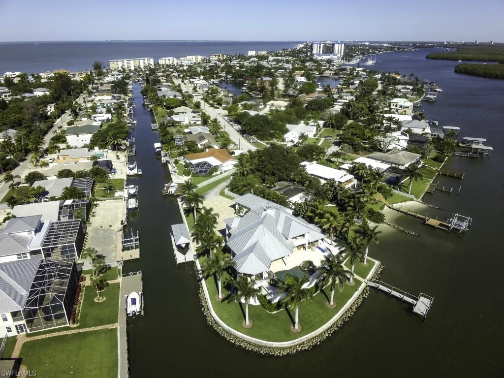 HOLIDAY HEIGHTS - Residential