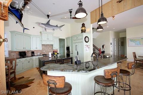 HOLIDAY HEIGHTS - Residential