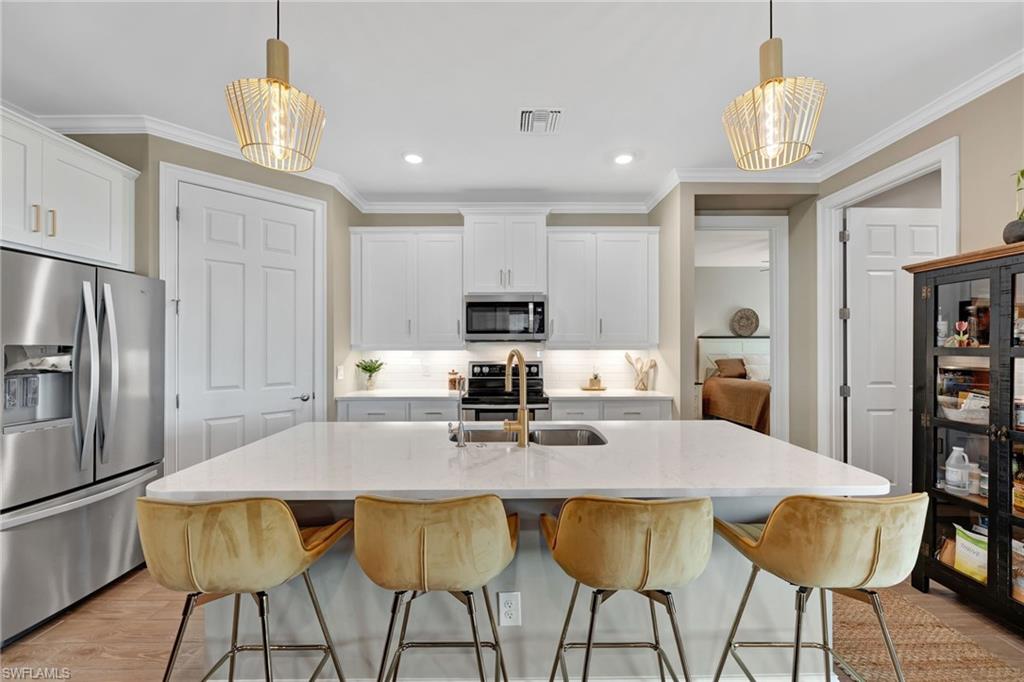 CORAL BAY - Residential