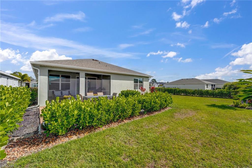 CORAL BAY - Residential
