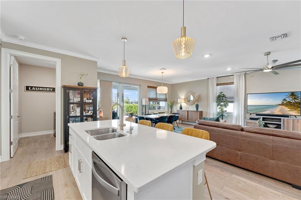 CORAL BAY - Residential