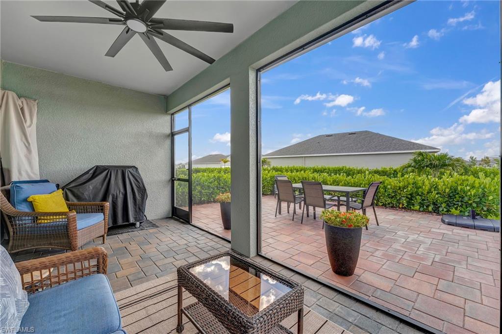 CORAL BAY - Residential