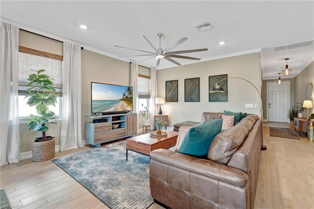 CORAL BAY - Residential