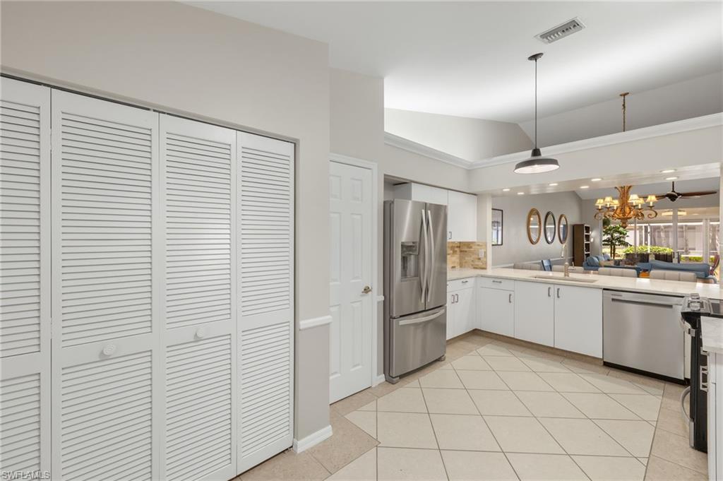 MONTCLAIR PARK VILLAS - Residential