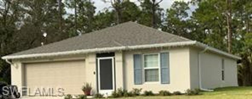 Beautiful 3-bedroom, 2-bath home featuring an open-concept layout, tile flooring in main areas, and a modern kitchen with quartz countertops, stainless steel appliances, and a spacious island. Enjoy a 2-car garage plus a double-wide driveway for extra parking. Conveniently located near schools, dining, and recreation. Schedule your showing today.