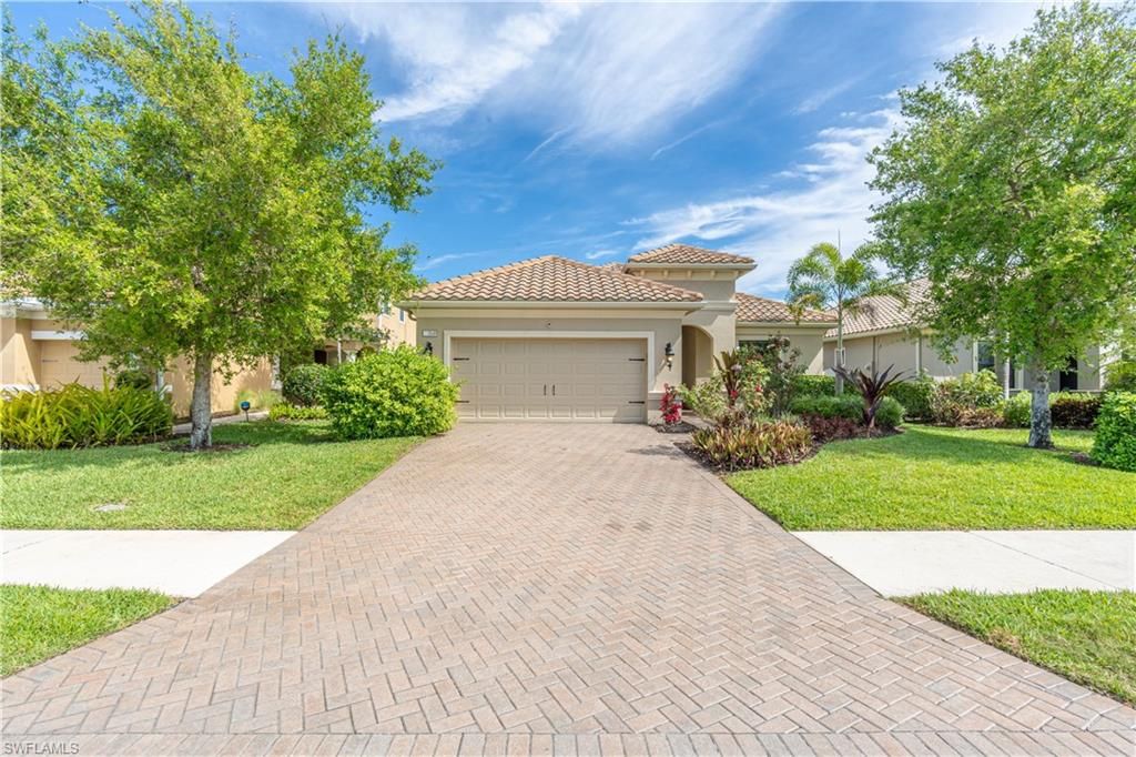 Photo of 3549 Canopy CIR, NAPLES, FL 34120 (MLS # 226012172)