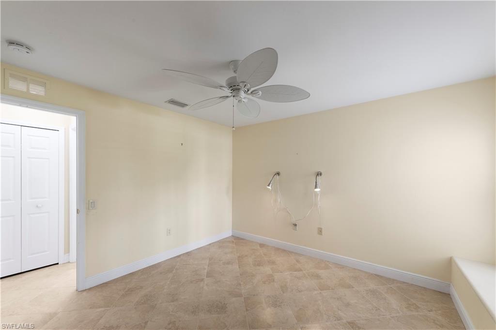 SABAL POINTE - Residential