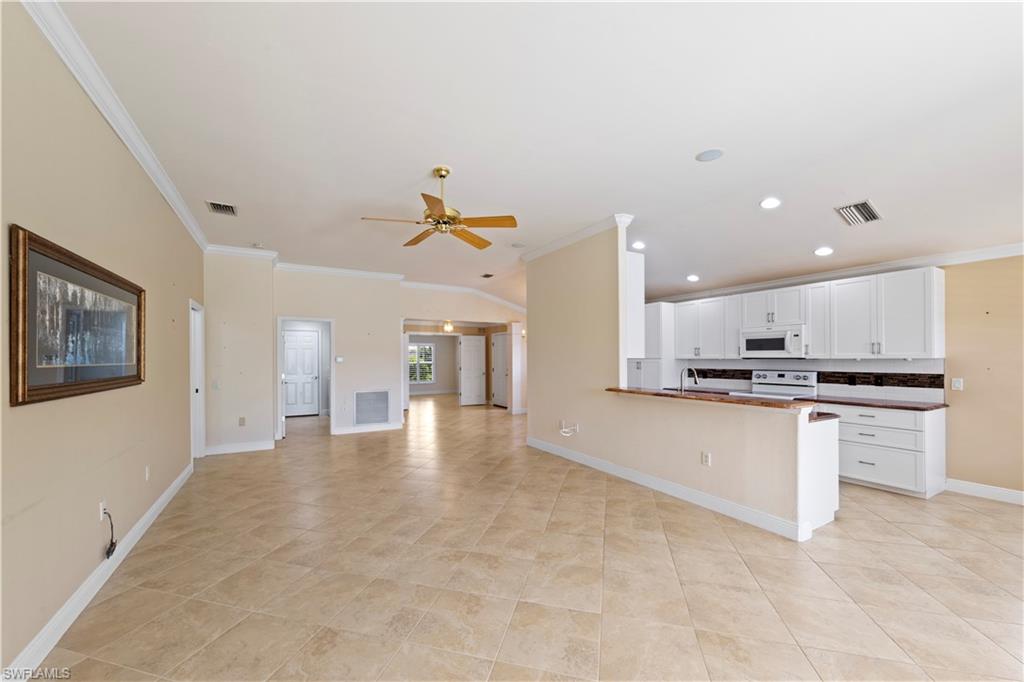 SABAL POINTE - Residential