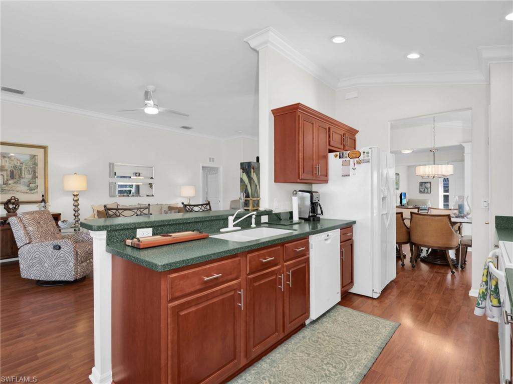 MAJESTIC POINTE - Residential