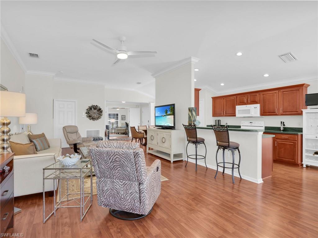 MAJESTIC POINTE - Residential