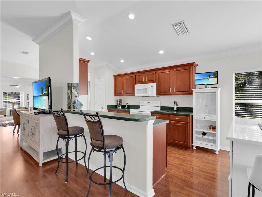 MAJESTIC POINTE - Residential