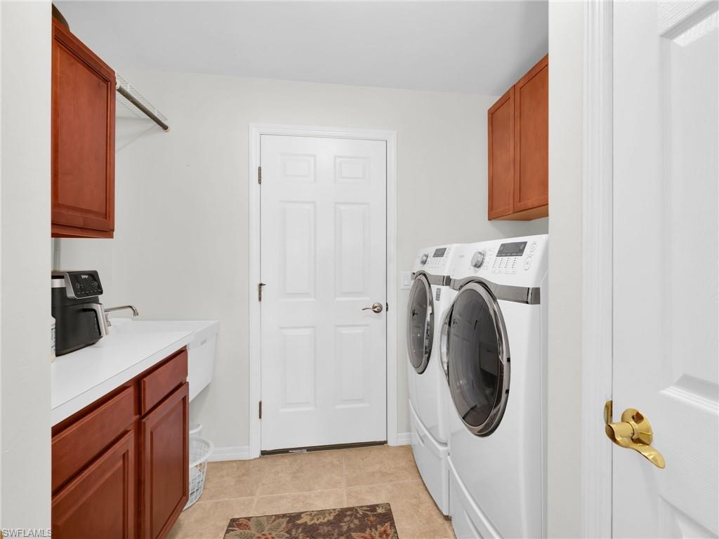 MAJESTIC POINTE - Residential