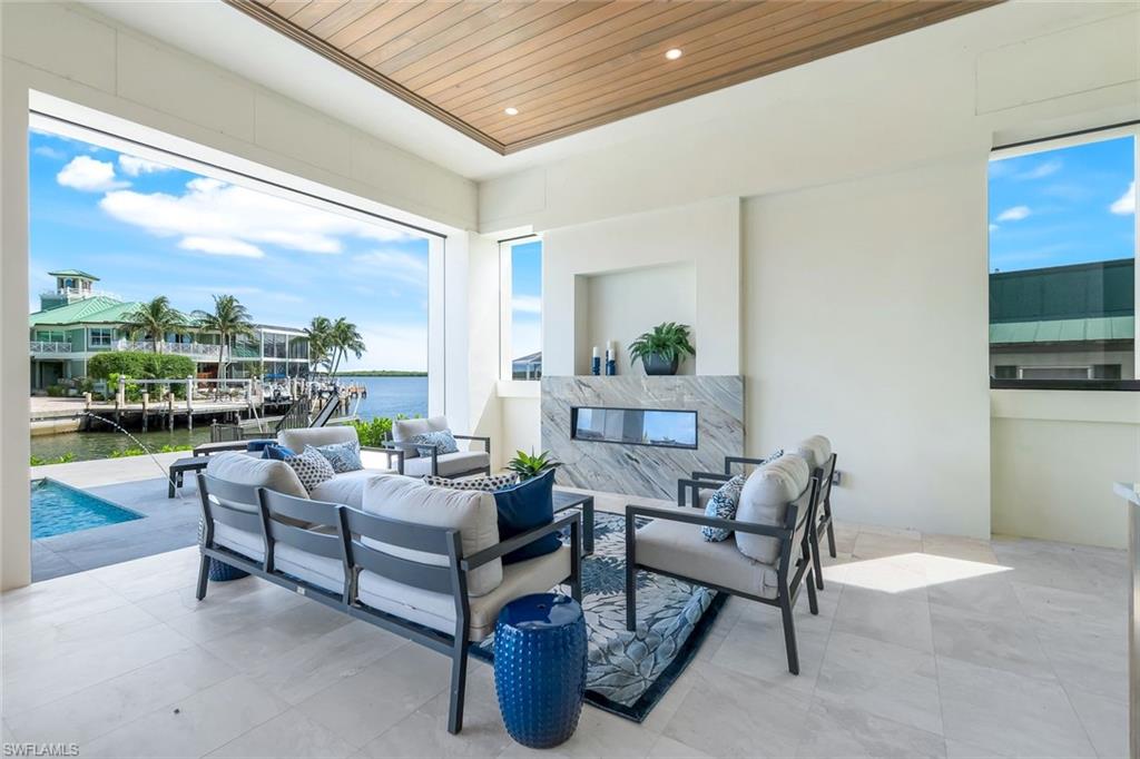 MARCO ISLAND - Residential