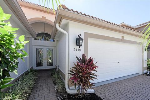 2430 Butterfly Palm DR NAPLES FL 34119