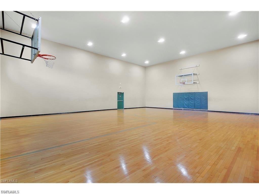 ROYAL GREENS - Residential Lease