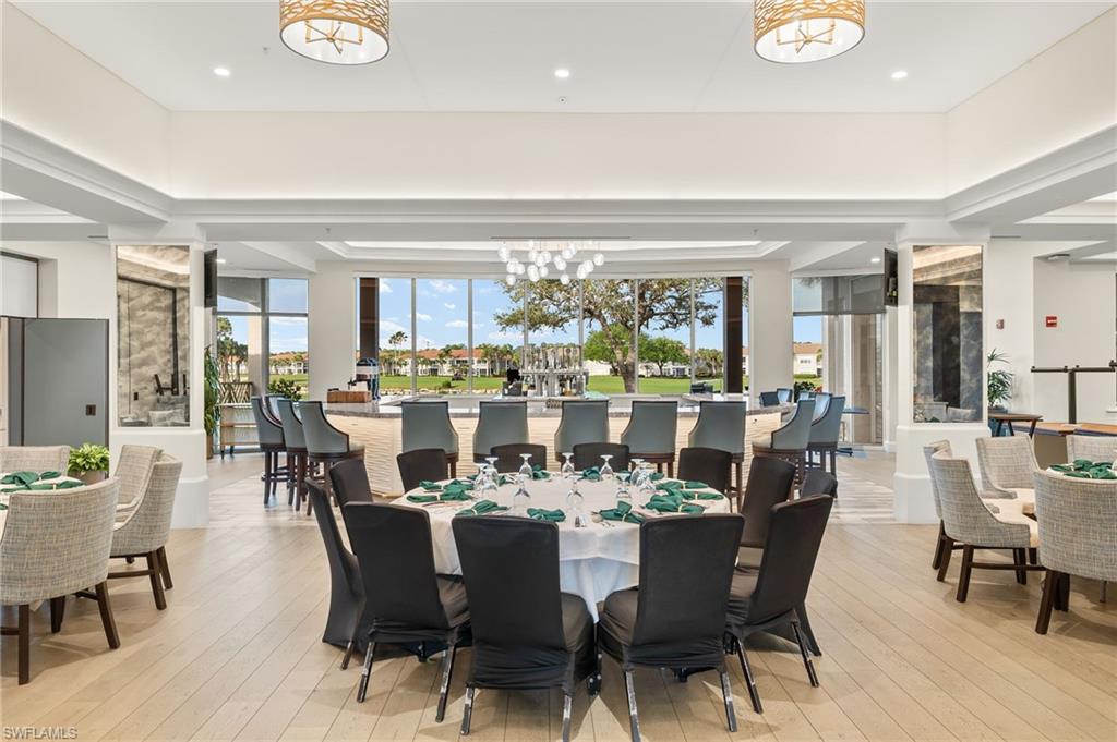 AUTUMN LAKE - Residential