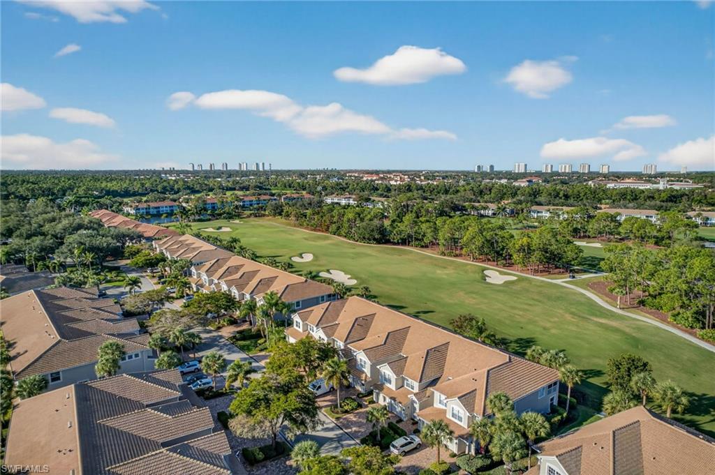 AUTUMN LAKE - Residential