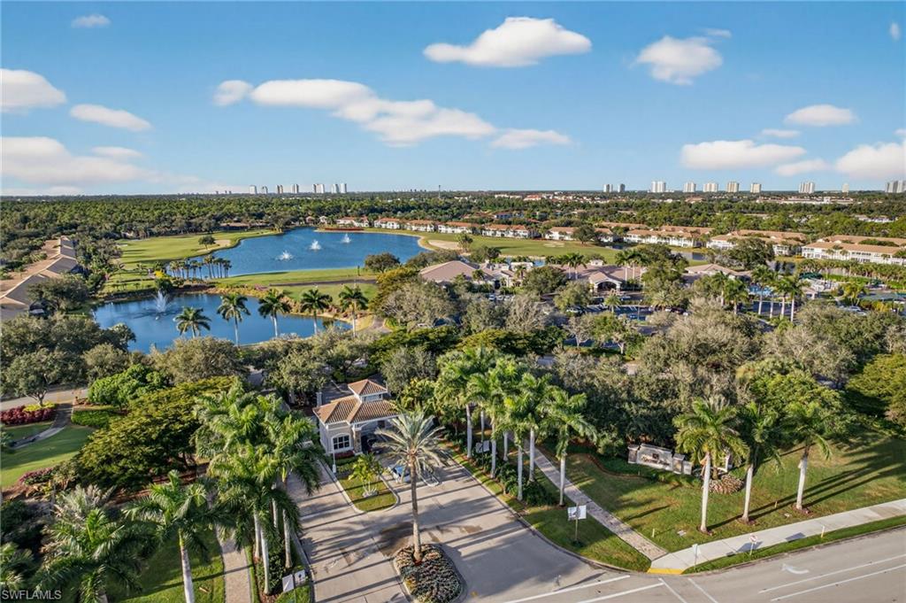 AUTUMN LAKE - Residential
