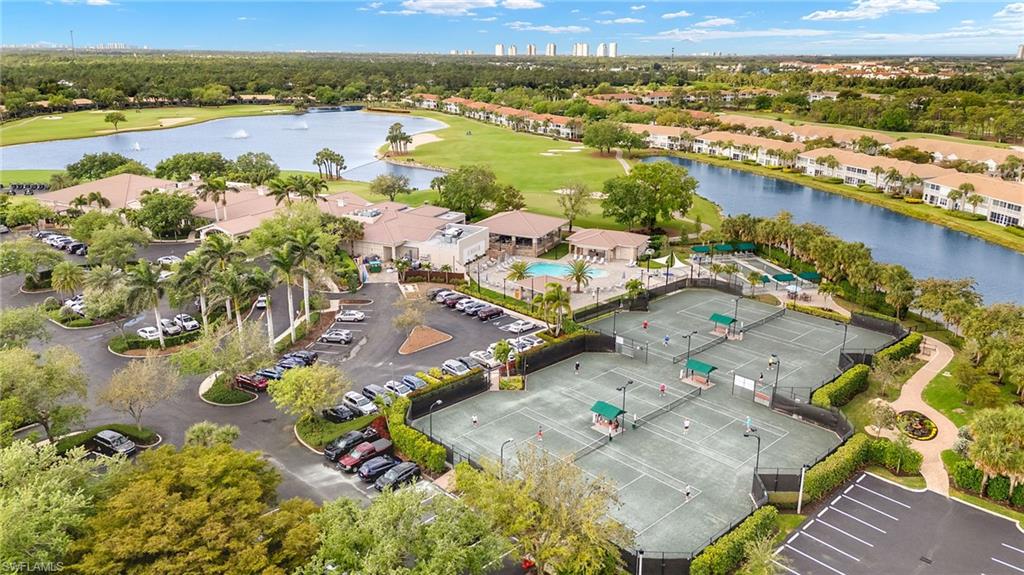 AUTUMN LAKE - Residential