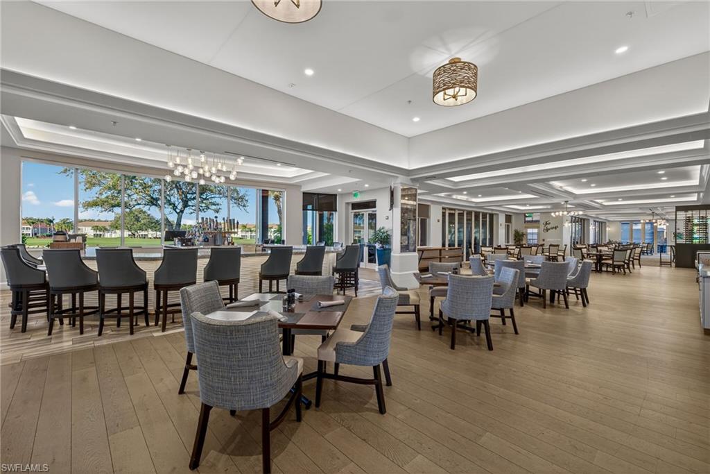 AUTUMN LAKE - Residential