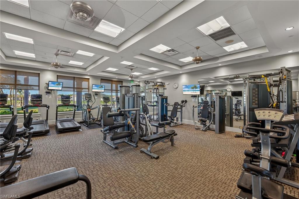 AUTUMN LAKE - Residential