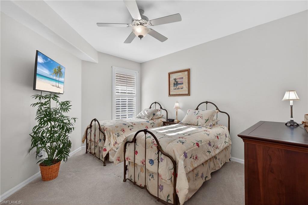 AUTUMN LAKE - Residential