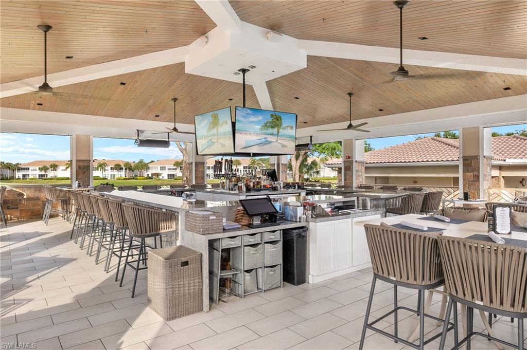 AUTUMN LAKE - Residential