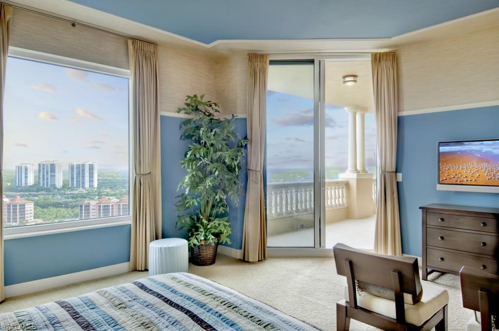 LA SCALA AT THE COLONY - Residential