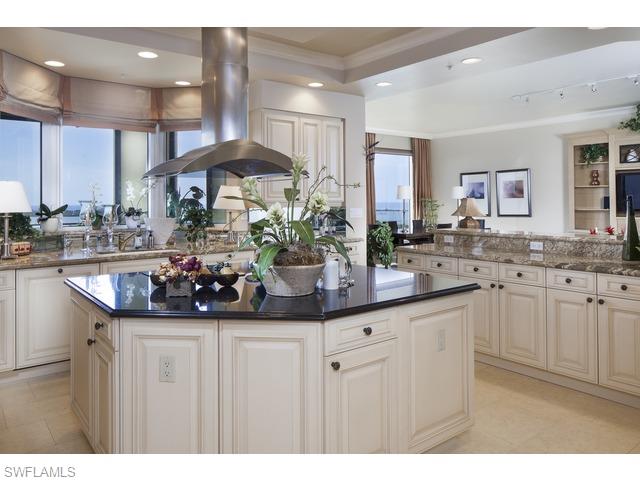 LA SCALA AT THE COLONY - Residential