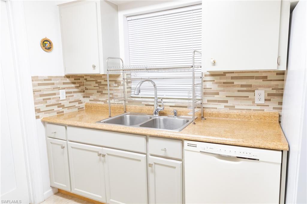 SAN CARLOS PARK - Residential