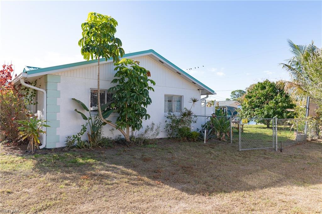 SAN CARLOS PARK - Residential