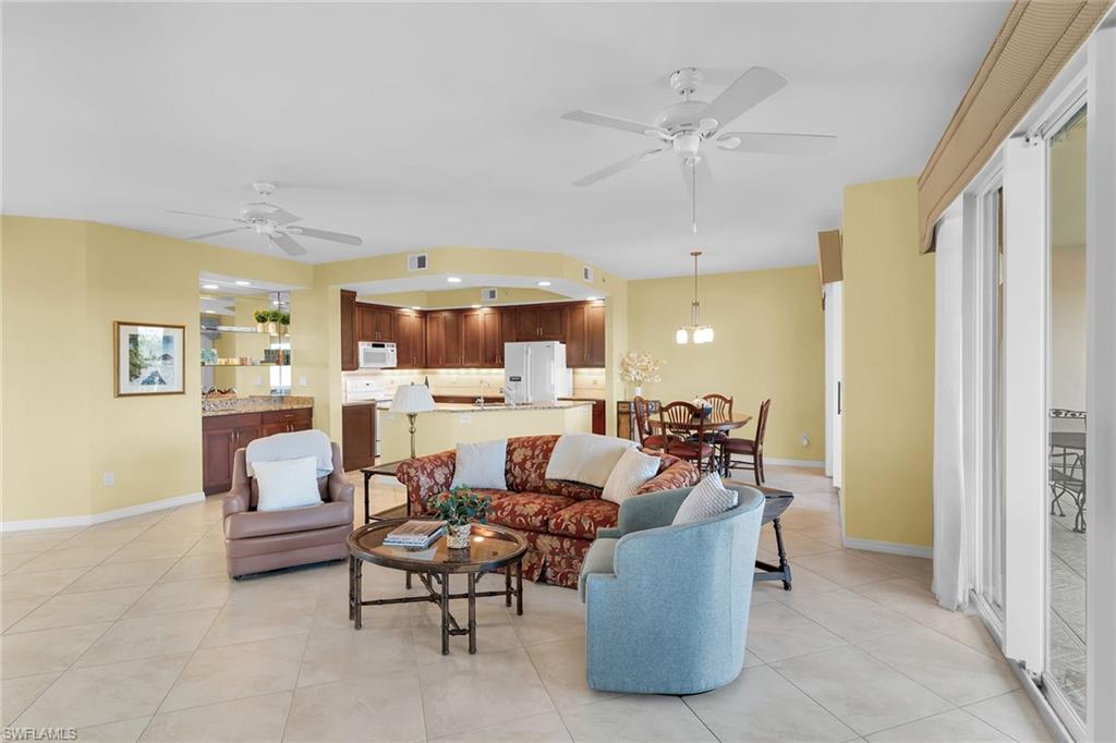 VINTAGE BAY - Residential