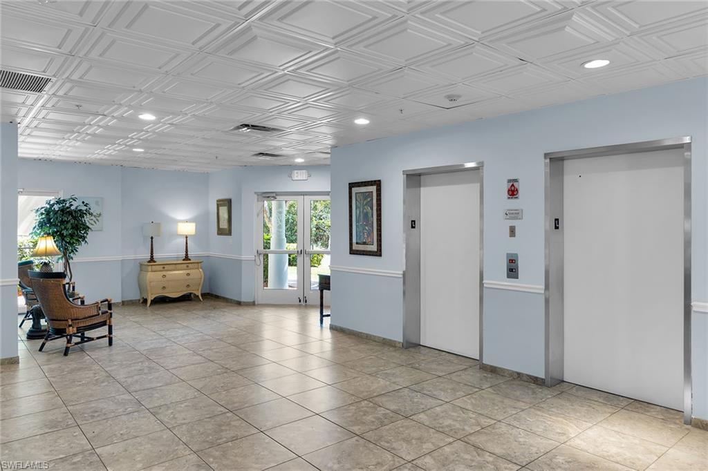 VINTAGE BAY - Residential