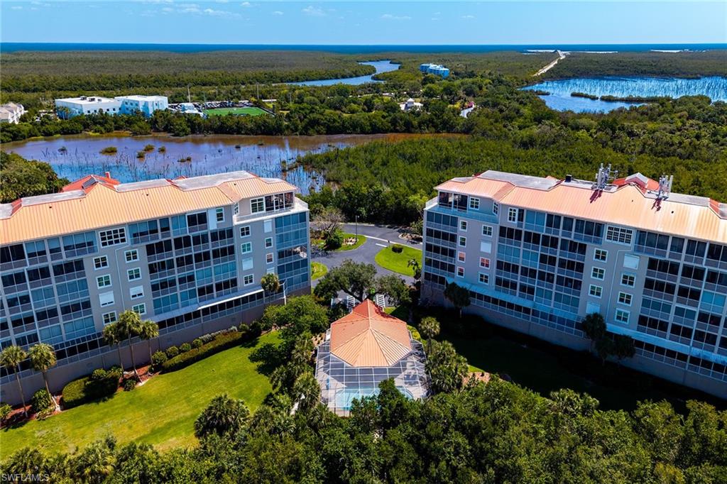 VINTAGE BAY - Residential