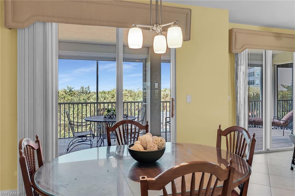 VINTAGE BAY - Residential