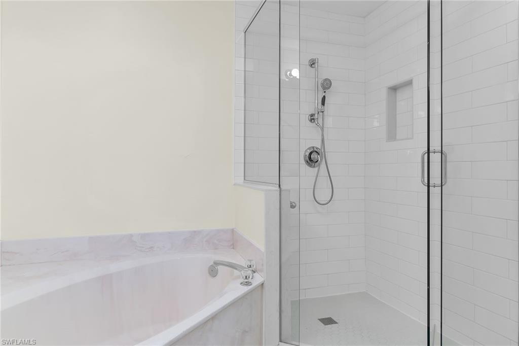 VINTAGE BAY - Residential