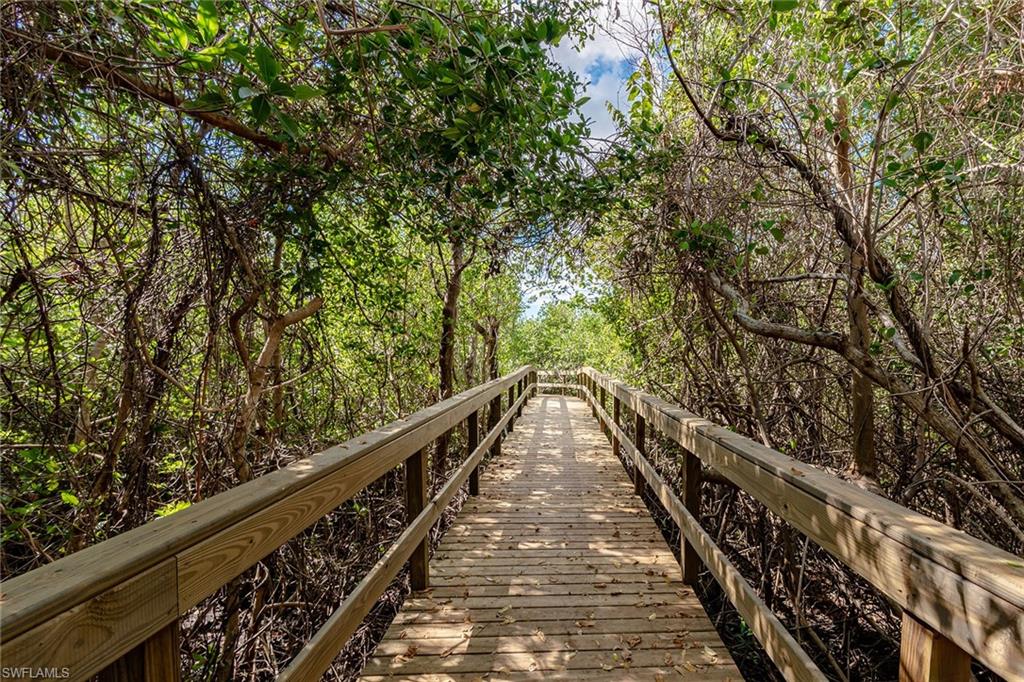 VINTAGE BAY - Residential